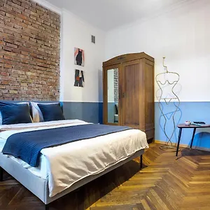 Silent Blue / Kochanowskigo St Apartment